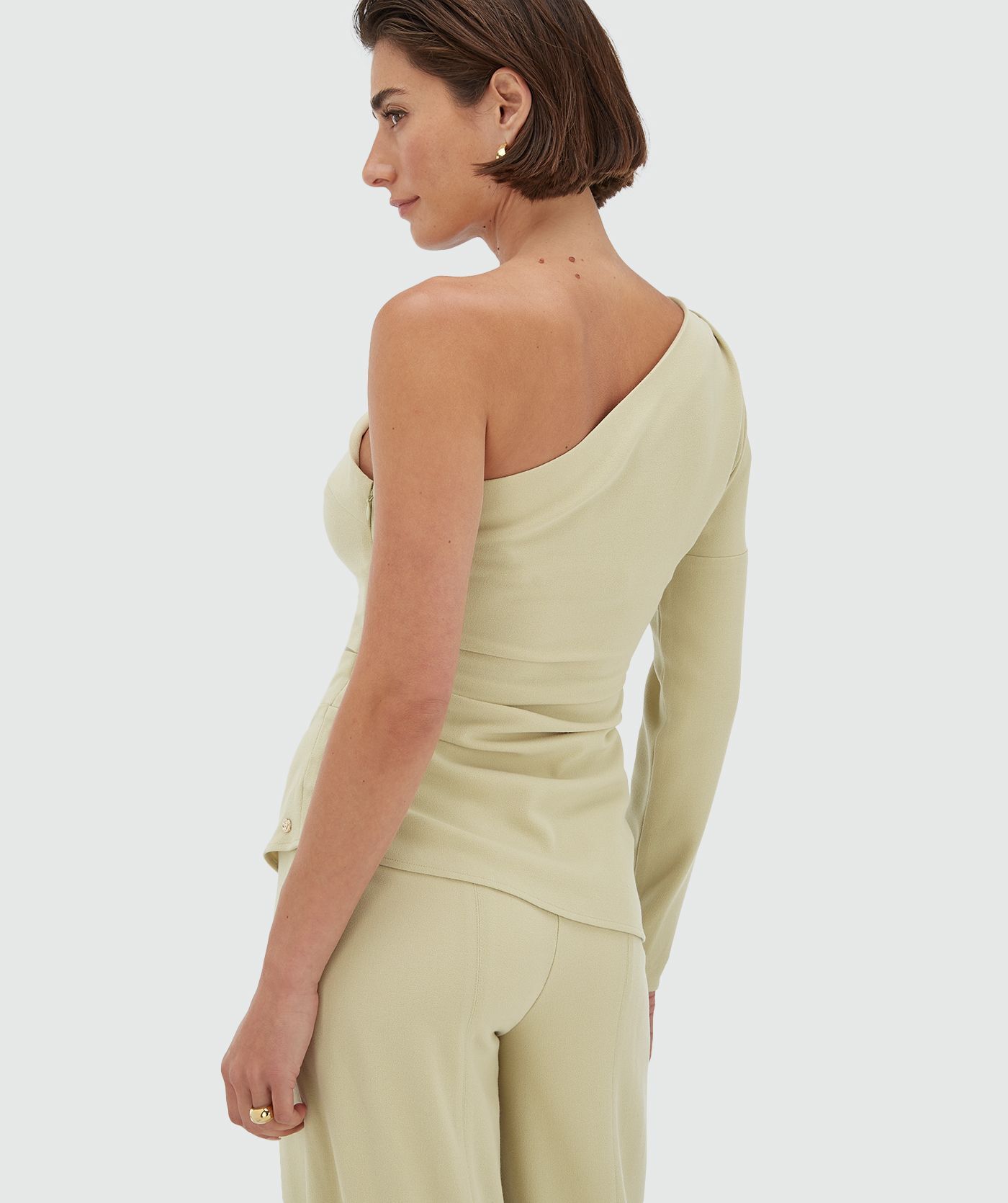 kelvis_dusty-green_jv-2507-0105-600_fall-25-drop-1_bm_102