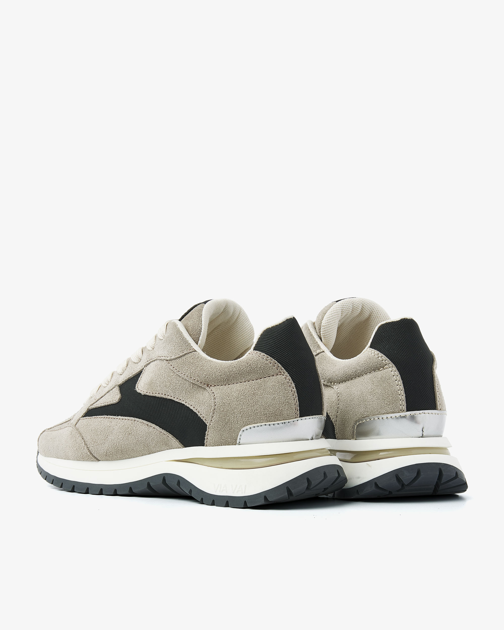 VIA-VAI-WO_AW2526_204_62343-01-204_3