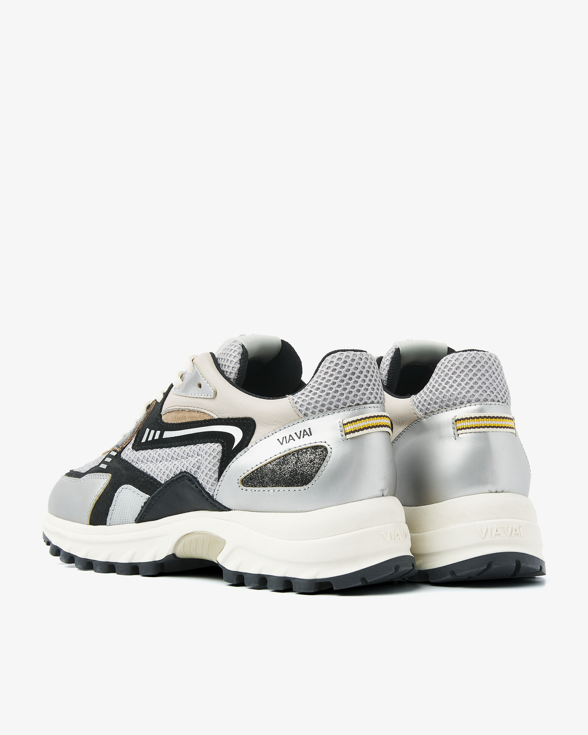 VIA-VAI-WO_AW2526_224_62222-04-224_3