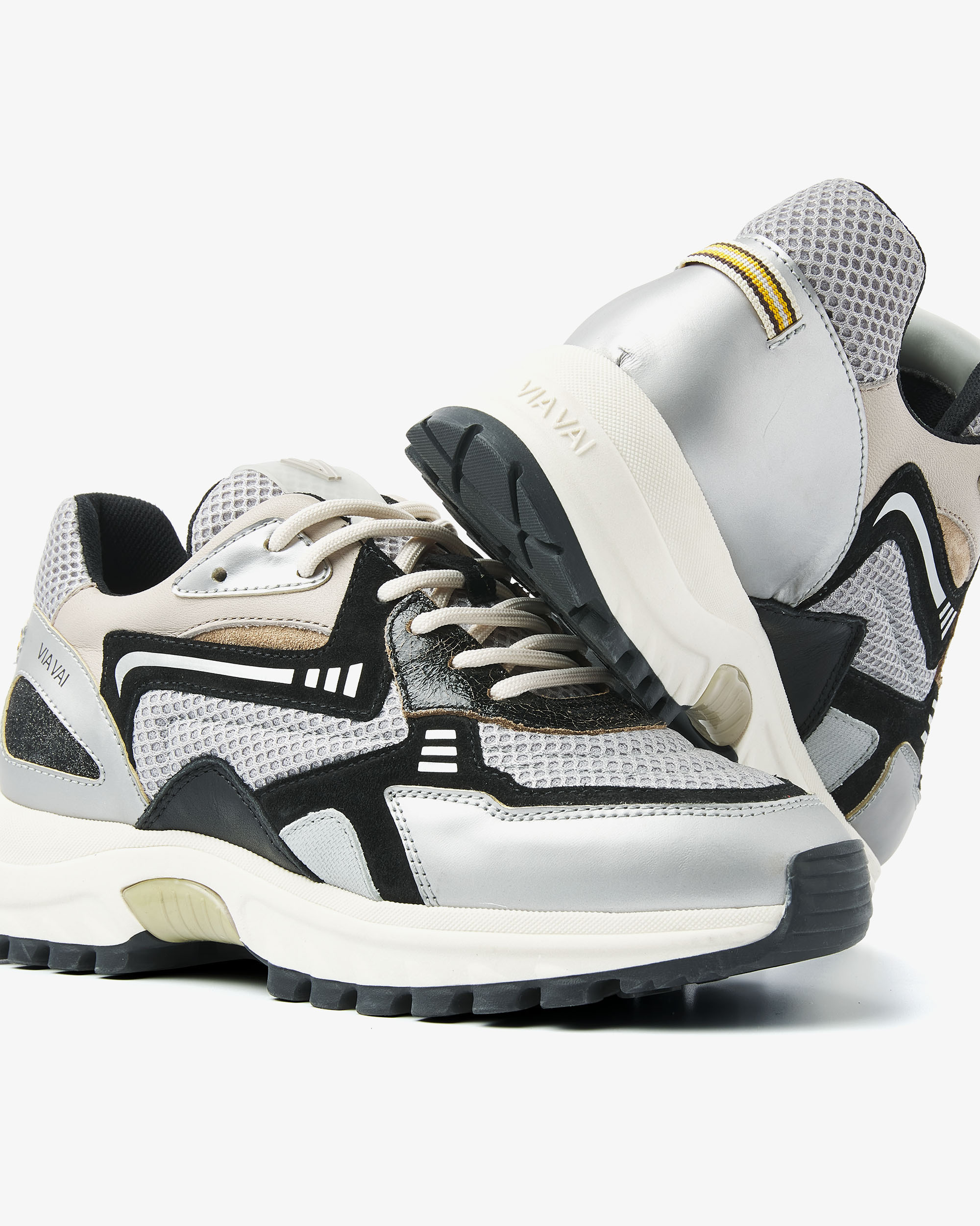 VIA-VAI-WO_AW2526_224_62222-04-224_5