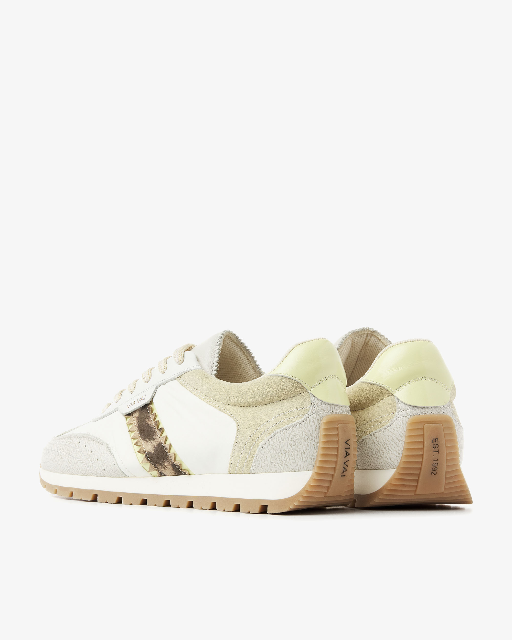 VIA-VAI-WO_SS26_716_62399-01-716_3